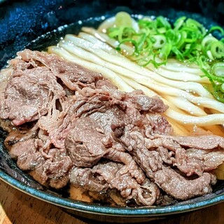 「うどん」をはじめました。肉寿司の肉うどんをご賞味下さい