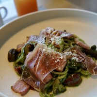 MIDO RESTAURANT PIC NIKA - 