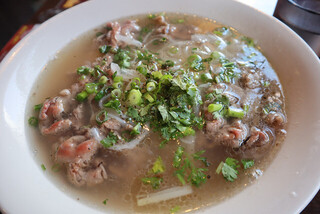 LONG DINH RESTAURANT 道頓堀店