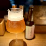 楢製麺 - 胎内高原 シトラヴァイツェン 〜 注がれたビール。