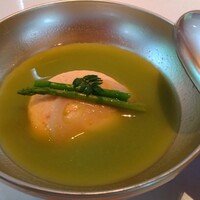 日本料理 京都 華暦 - うすい豆すり流し　由比の桜えびあんぺい