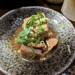 粉ひで - お通しの煮込みも良く染みている。