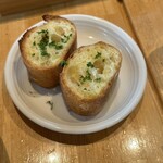 ボーノ - ガーリックトースト　４５０円