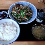 神武食堂 - レバニラ定食(ごはん大盛)　900円(+150円)