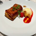 INXX CAFE - アップルパイ　バニラアイス添え