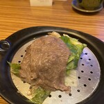 嵯峨沢館 - 黒毛和牛、ロメインレタス