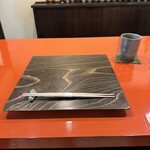 わらび野 - どっしりした折敷｡迫力！