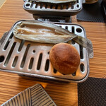 嵯峨沢館 - 鮎一夜干し、しいたけ