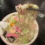 Nagasaki Kaidou - 麺、箸上げ