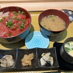 潮目食堂 - 料理写真:地元高校生が作った魚醤の漬け丼1400円