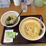 山田うどん - 料理写真: