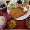 Joi Furu - はみ出るチキンかつのバラエティフライ定食