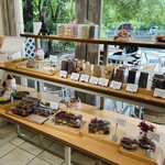 テラス ダニエル - 焼き菓子も揃ってます