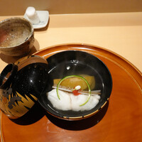 銀座 しのはら - 賀茂茄、 アコウダイ 、柚子のまぐろ出汁椀