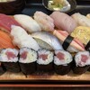 居酒屋桃太郎 - 居酒屋さんのランチ。寿司職人の修行経験のある店主さんが握っています。