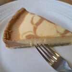 246530973 - スイーツセットのチーズケーキ