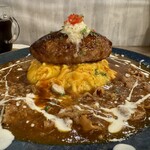 SACHiA Beef stroganoff - ビーフストロガノフオムライス＋ハンバーグ180g