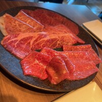 焼肉うしごろ 新宿三丁目店 - 