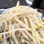 炭火焼肉 日本橋イタダキ - ナムルは豆もやし