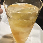 炭火焼肉 日本橋イタダキ - フルーツもゼリー部分も美味しい