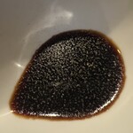 炭火焼肉 日本橋イタダキ - リードヴォーは九州のお醤油みたいなタレでイタダキます。山椒が効いて美味しいです。