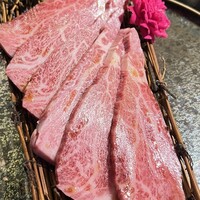 神戸牛 日本橋イタダキ - 特上マキはとろける田村牛