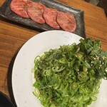 黒毛和牛とタンとハラミ 焼肉じゅんちゃん - 