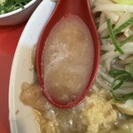 Youjimbou Hongou - 「ラーメン」のスープ。乳化してトロトロ。
                        2024年5月11日