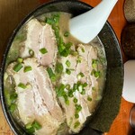 前橋とんこつ 味楽留 - チャーシューみらくる 980円