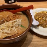 Menba Tadokoro Shouten - 味噌ラーメン（北海道味噌)