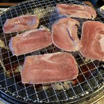国産牛焼肉食べ放題 肉匠坂井 - 