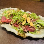 ひと手間キッチン ここち - 牛肉のたたきネギ盛りポン酢