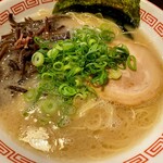 博多長浜らーめん 六角堂 - 料理写真:定番 長浜ラーメン 800円