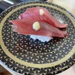 Hama Zushi - 焼津産一本釣り七上かつお　※これ美味しいですね。脂はありませんが全く癖がなく、よく締まっていて味も濃いです。