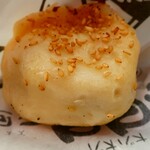 台湾の焼き包子 包包亭 - 肉包(ロウパオ)：肉入り焼きパオズ200円