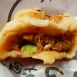 台湾の焼き包子 包包亭 - 肉包(ロウパオ)：肉入り焼きパオズ200円