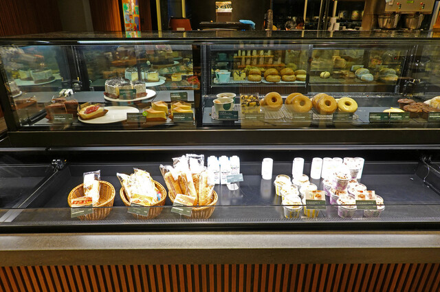 STARBUCKS COFFEE Meguro Sentorarusukuea Ten - Meguro/Cafe