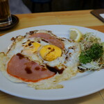 Izumiya - ハムエッグはマイレビ様とシェアして食べましたがお互いソース派でした