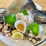 Maruha Shokudou Ryokan - 貝の刺身盛り合わせ