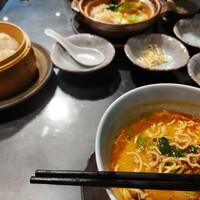 中國名菜 龍坊 代官山店 - なかなかごちそう感のあるランチセット。彼女は海鮮土鍋ご飯を注文。これも美味しいんですよ。