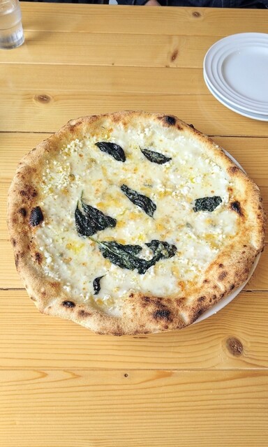 ピッツェリア ペンギン村 - 東白石（ピザ）の写真