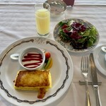 ホテルニューグランド - 朝食 4200円(宿泊料に込み)：モンテクリスサンドセット