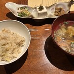 別邸 仙寿庵 - キャベツの炊き込みご飯が珍しい。どれも春を感じる献立です。