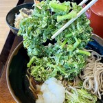 かき揚げ 十割そば 長助 - 大きくて繊細なかき揚げ→この後折れる