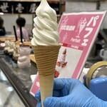 ROJIURA Café - 濃厚ソフトクリーム