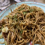 はとやお好み焼店 - 肉焼きそば！ポテト無しの方。笑笑。焼きそばとしては、ちょっと珍しいくらいでは無いかと思うストレート麺！でも、これが、旨い！