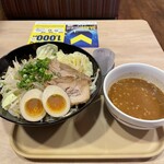 Gasuto - ガス郎魚介つけ汁うどんチャーシュー煮卵付き970円