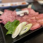 焼肉 食肉卸し直営店 塩梅アンバイ - 