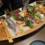 おばんざい鮮魚 鉢屋 - 豪華絢爛の船盛り(｀・ω・´)