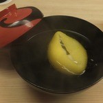 緒方 - 甘く柔らかく炊かれた柚子の皮の中には白玉だったかな？